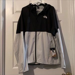 The North Face Men’s Windbreaker NEW
